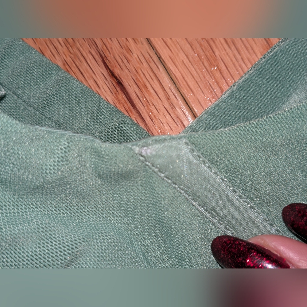 B2. NWT DEME BY GABRIELLA VALENTINA SET IN GREEN - Picture 7 of 7